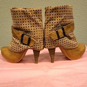 Cowgirl Buckle Ankle Booties